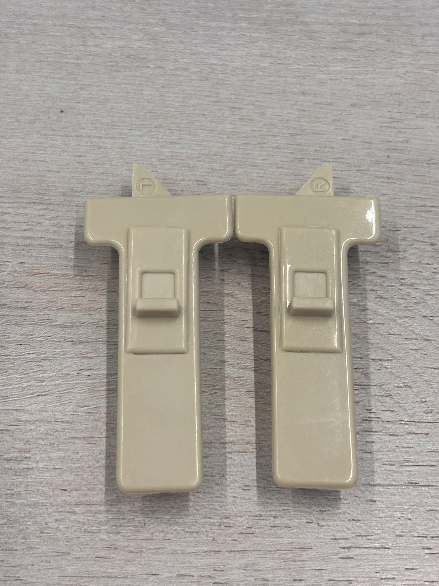 One Pair of Beige Window Sash Tilt Latches 2878BEIGE